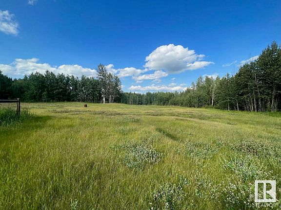 5th image of 48521 Range Road 54