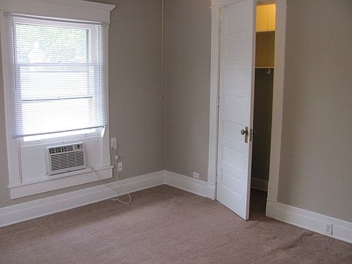 5th image of 4968 1/2 W 15th St