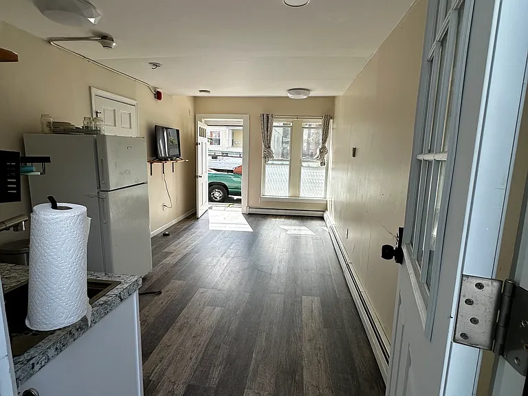 335 Academy Ave #1 — Photo 4