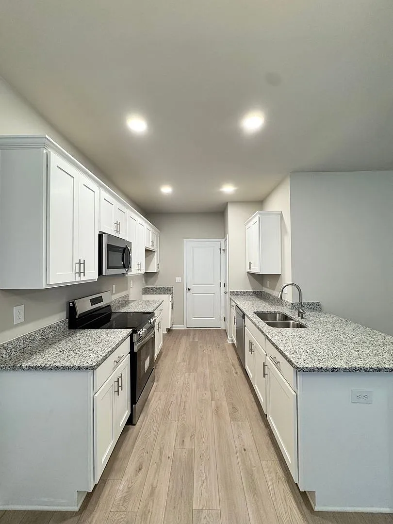 McCoy Street Townhomes! — Photo 4