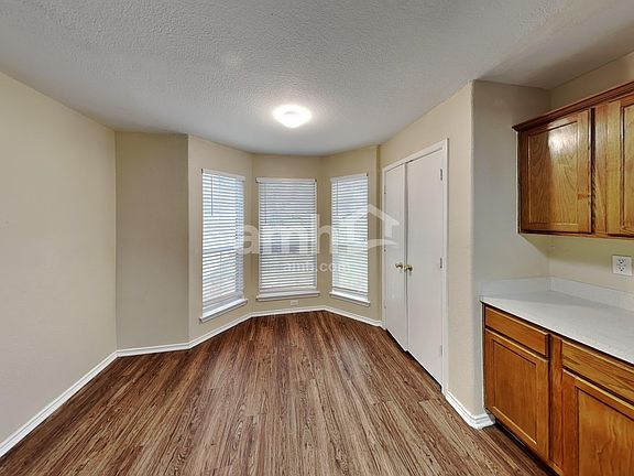 4th image of 10155 Cedarvale Dr