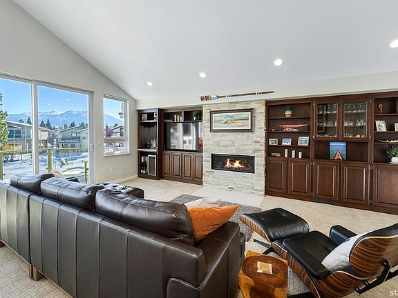 5th image of 419 Emerald Dr
