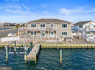 10 Shore Rd, Beach Haven, NJ 08008