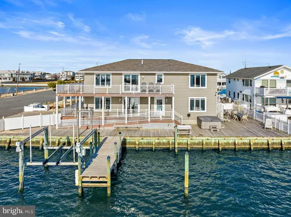 10 Shore Rd, Beach Haven, NJ 08008