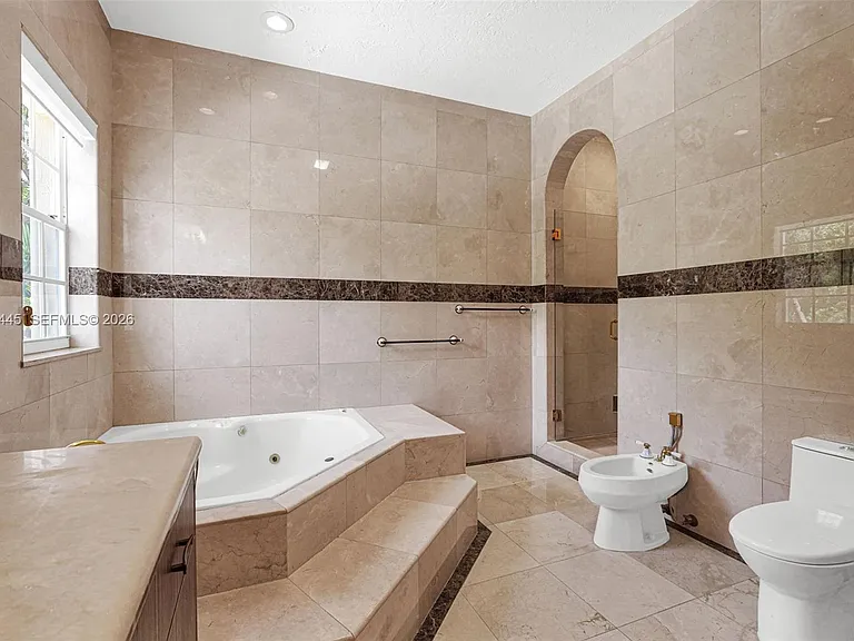 244 SW 28th Rd — Photo 55