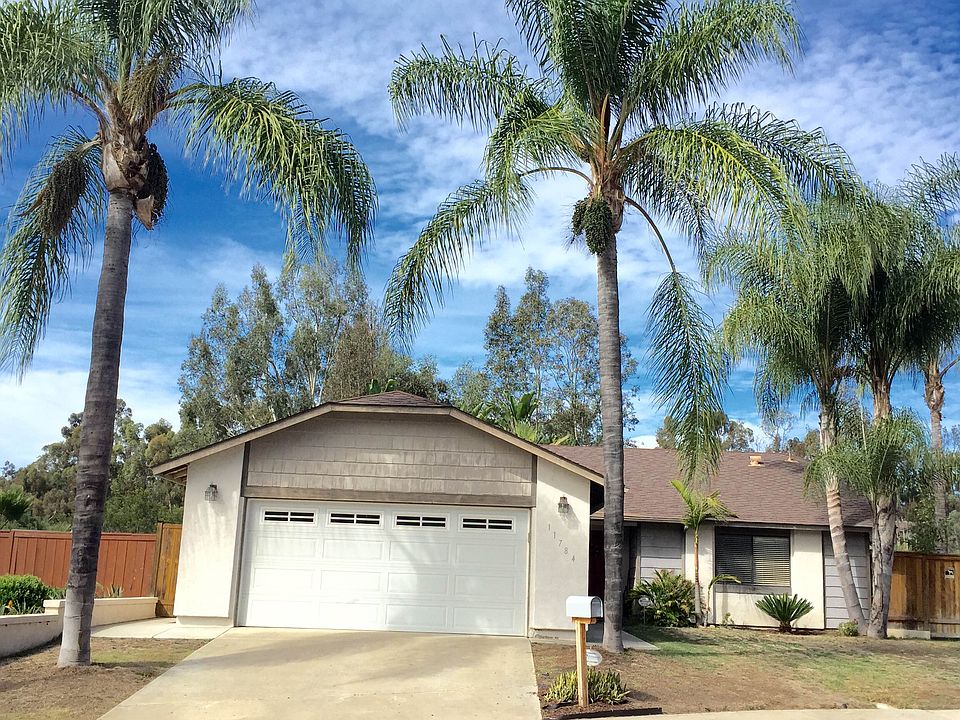 1st image of 11784 Lake Grove Ct