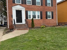 3423 Westbury Rd, Cleveland, OH