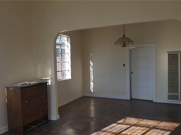 3rd image of 808 Newman St