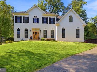8310 Robey Ave, Annandale, VA 22003