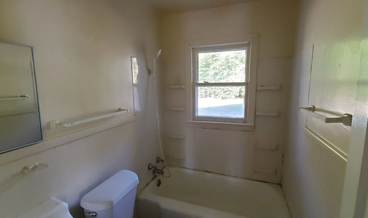 4404 Trinity Ave — Photo 4