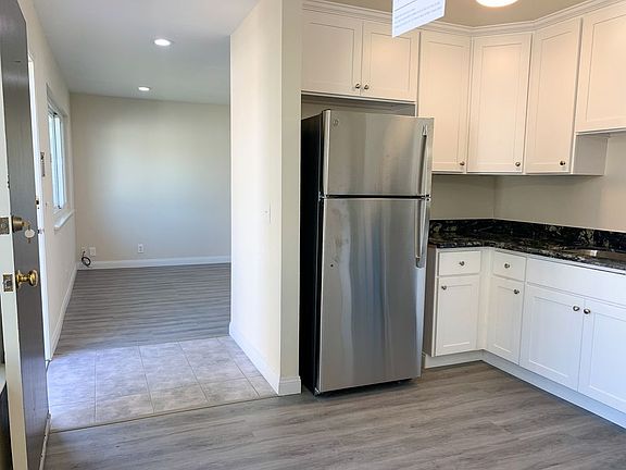 5th image of 1259 W McKinley Ave