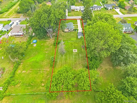 4th image of 22961 Koths St