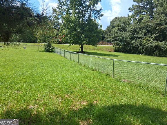 3rd image of 265 Hickman Rd