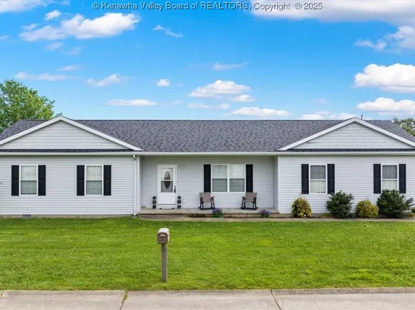 164 Clubhouse Dr, Evans, WV 25241