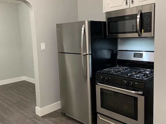 2nd image of 260 Valle Vista Ave