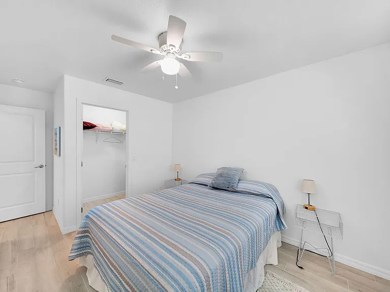 2204 SW 30th Ter — Photo 19