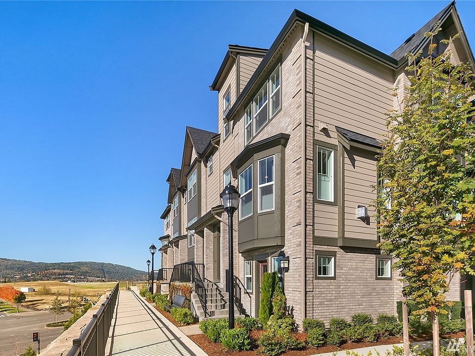 1st image of 1326 Williamsburg Walk NE #24.1