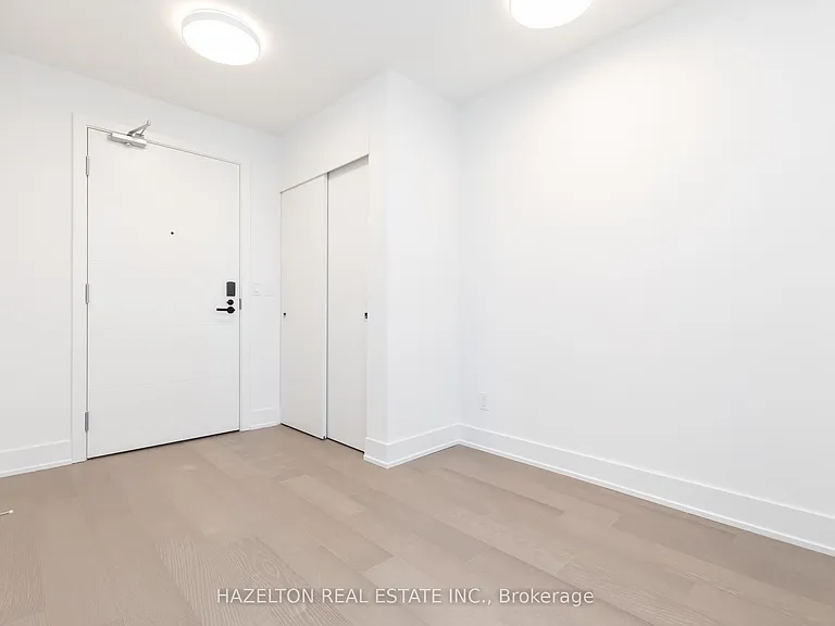 8 Manor Rd W #904 — Photo 22