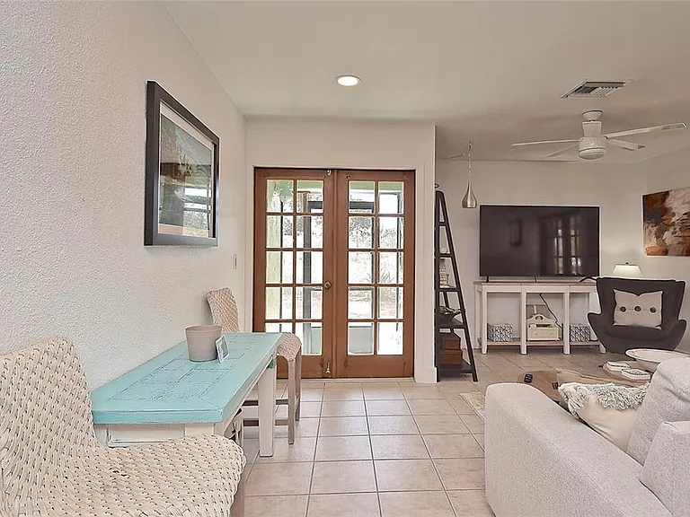 7037 Duke St — Photo 3