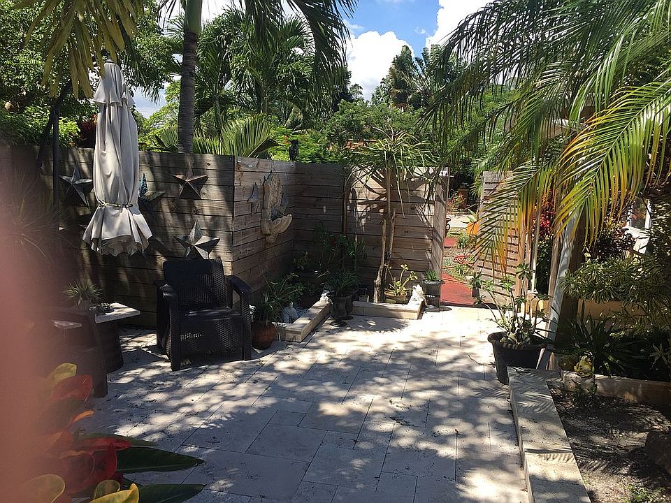 Tropical Entryway