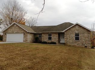 201 Philpott Dr, Madisonville, TN 37354