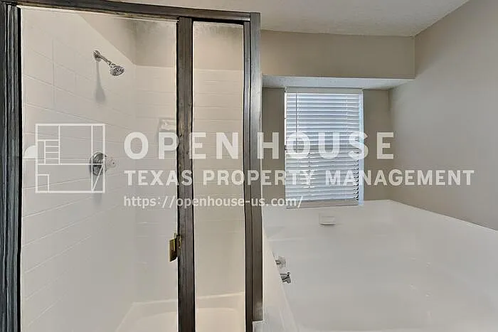 425 Kent Dr — Photo 9