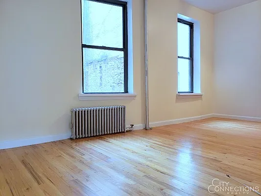 Rented by City Connections Realty | media 3