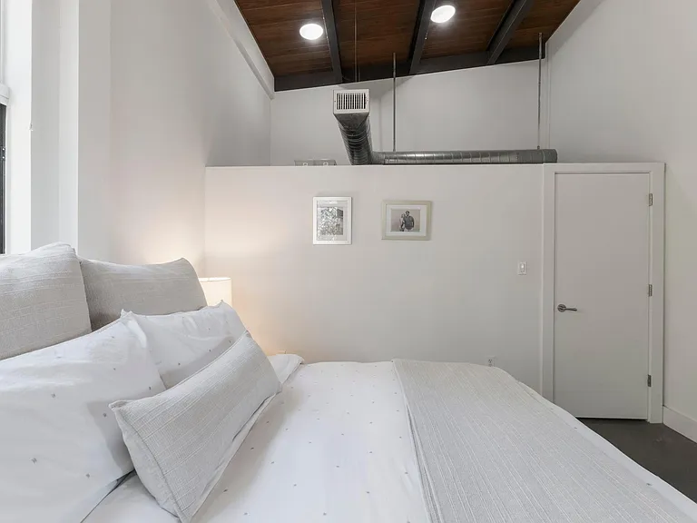 2205 N Lamar Blvd #321 — Photo 25