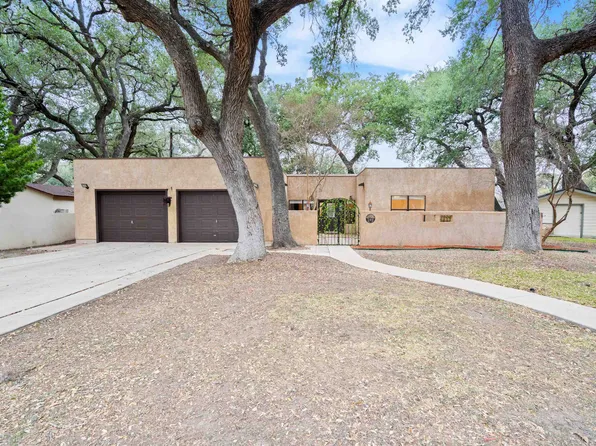 309 Oak Ln, Brackettville, TX 78832