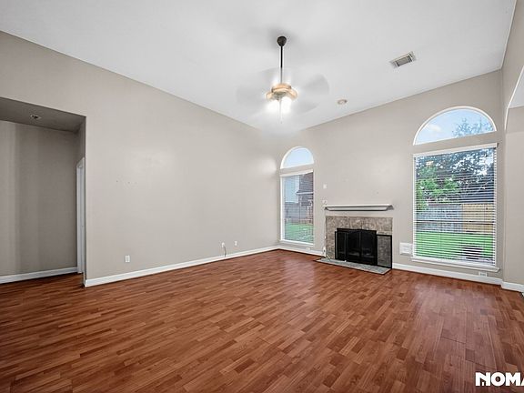 2nd image of 1811 Quiet Hollow Dr