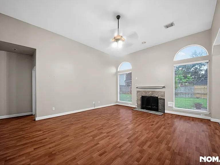 1811 Quiet Hollow Dr — Photo 19