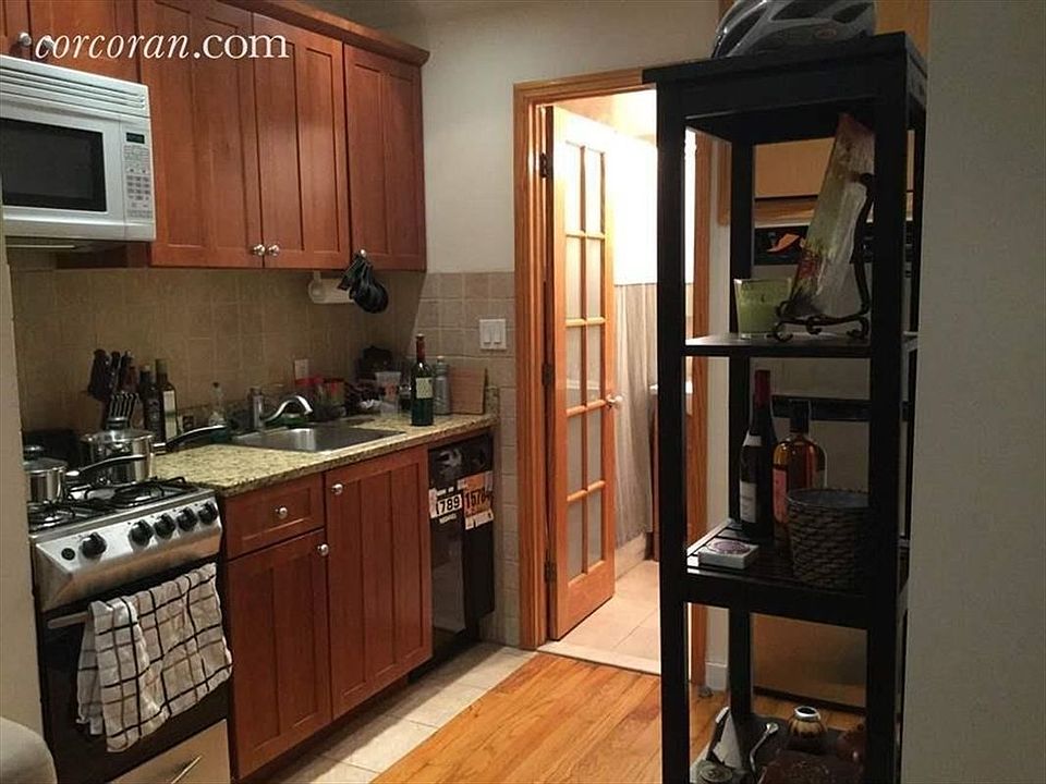2nd image of 23 Clinton St APT 4B