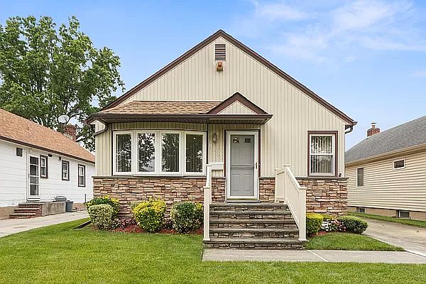 1st image of 80-35 267th St