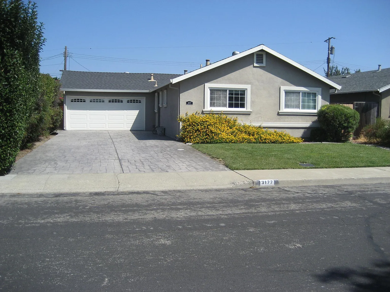 3177 Allen Way photo 1