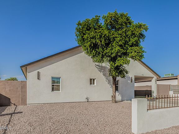 3rd image of 1802 W CARTER Road