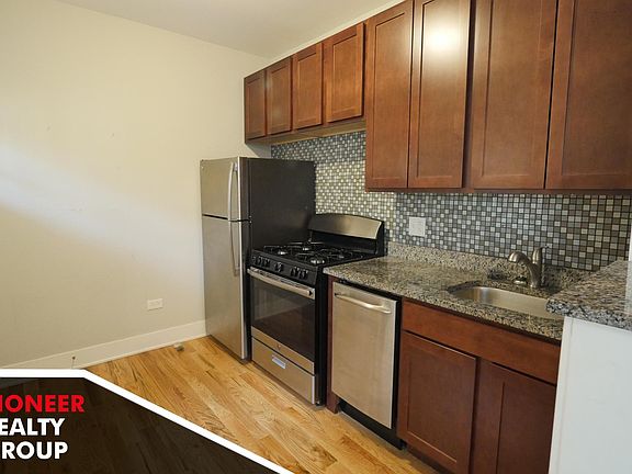 2nd image of 3941 N Janssen Ave #3943S1