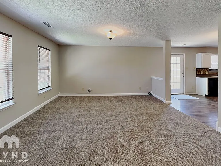 12632 Endurance Dr — Photo 2