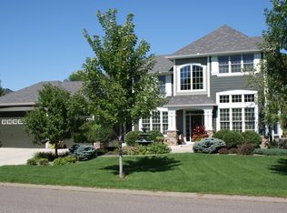 10706 Hawthorn Trl, Woodbury, MN 55129