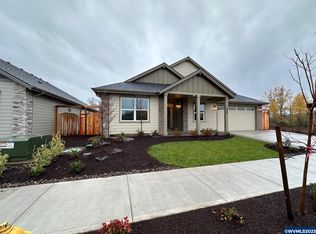 1659 SE Thimbleberry Ave, Dallas, OR 97338