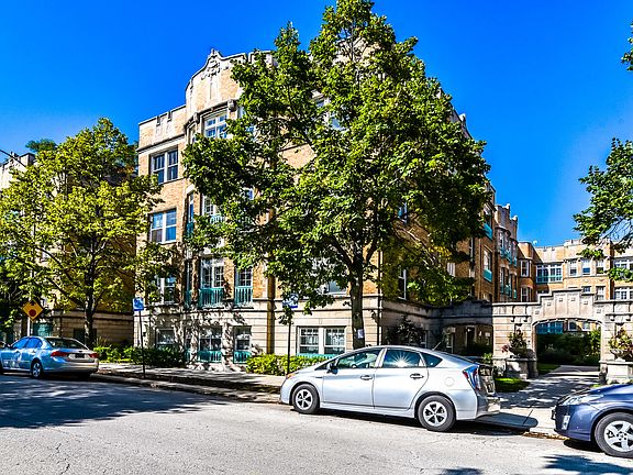 4th image of 1524 E 59th St APT B3