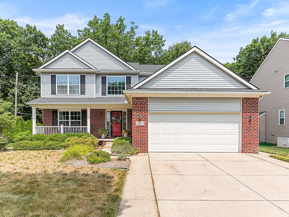 32724 Laurelwood Ct