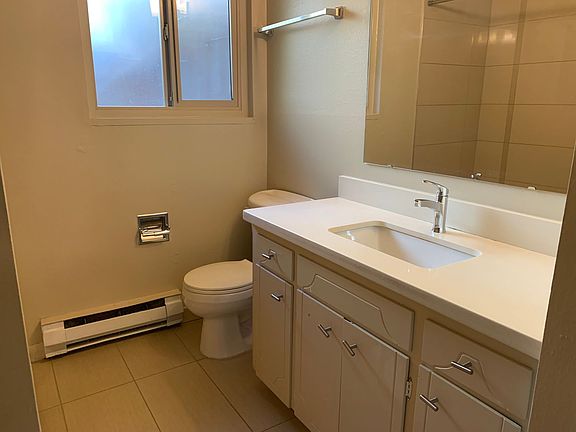 4th image of 4420 Greenwood Ave N APT 2