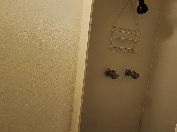 5th image of 3703 S 7th St #3