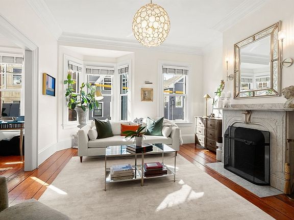 2nd image of 9 Cook St #2
