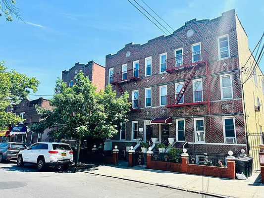 Rented by GROOME REALTY LLC | media 28