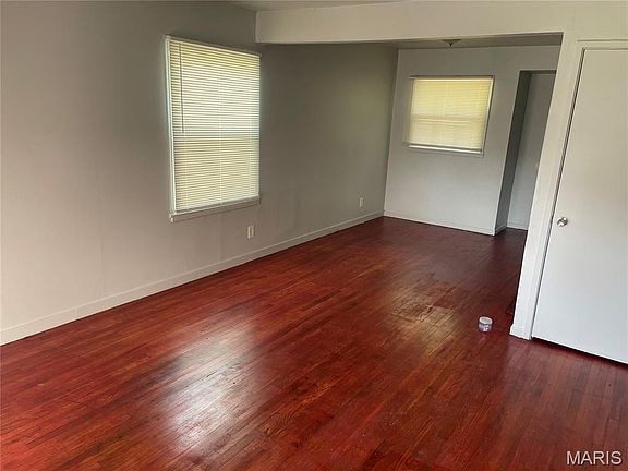 4th image of 323 Crawford Rd
