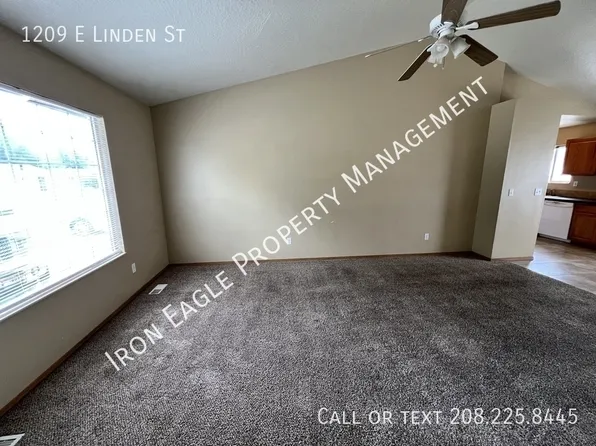 1209 E Linden St, Caldwell, ID 83605