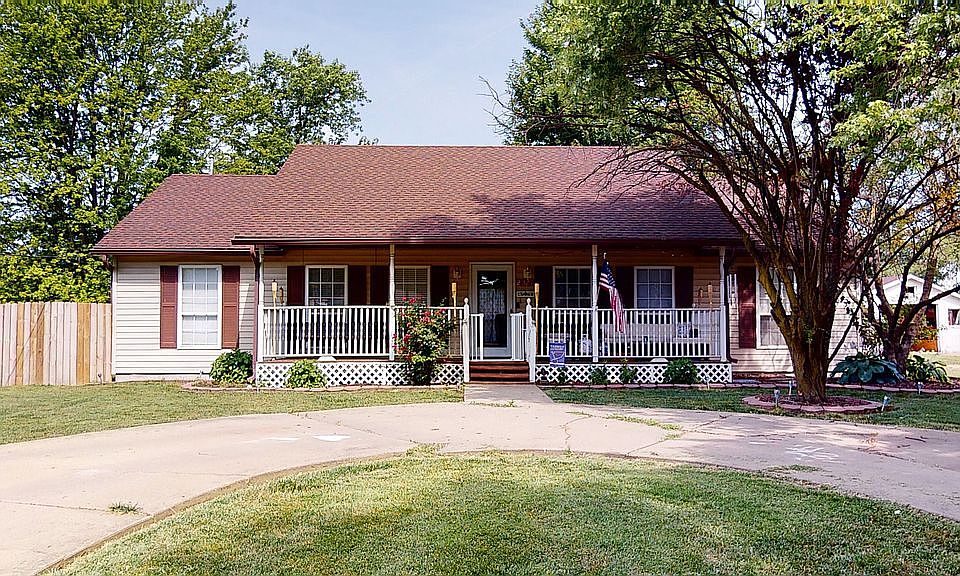 1st image of 2927 Circle Dr