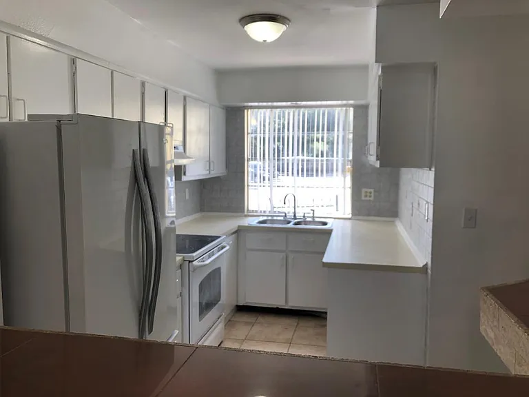 7501 Gallineta Dr #7501 — Photo 2