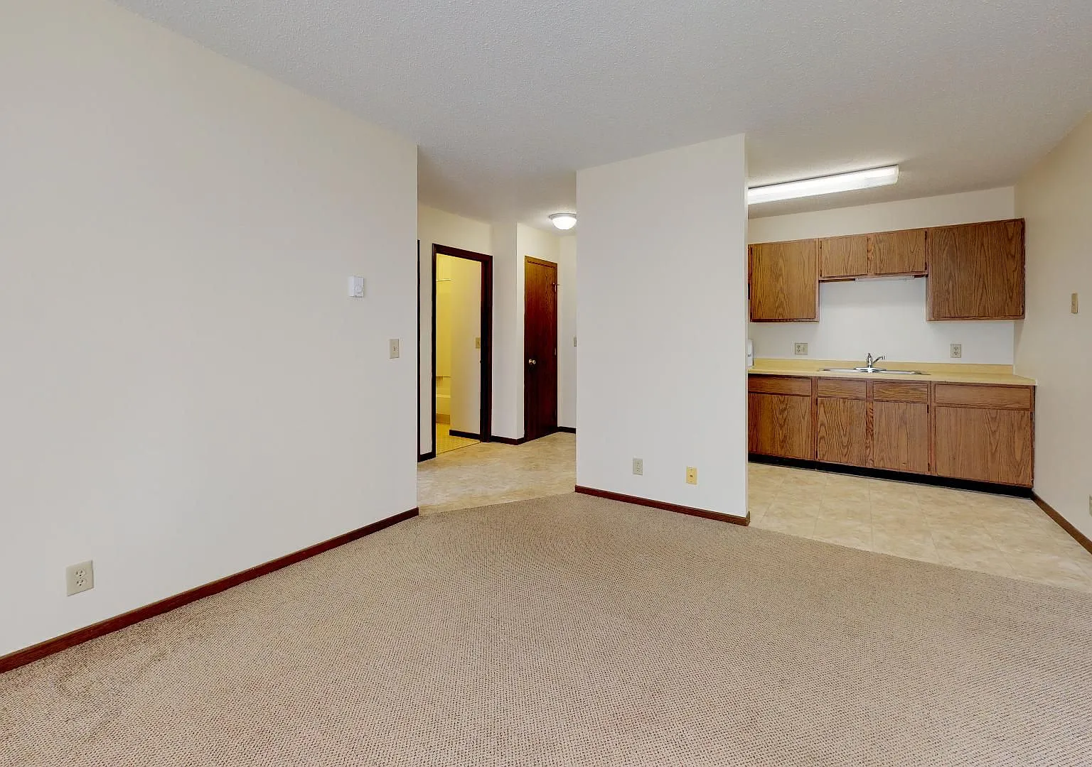 Grand Terrace Apartments (009) — Photo 1